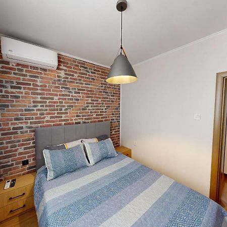 Апартамент В Топ Център София 5 Corners Esterno foto